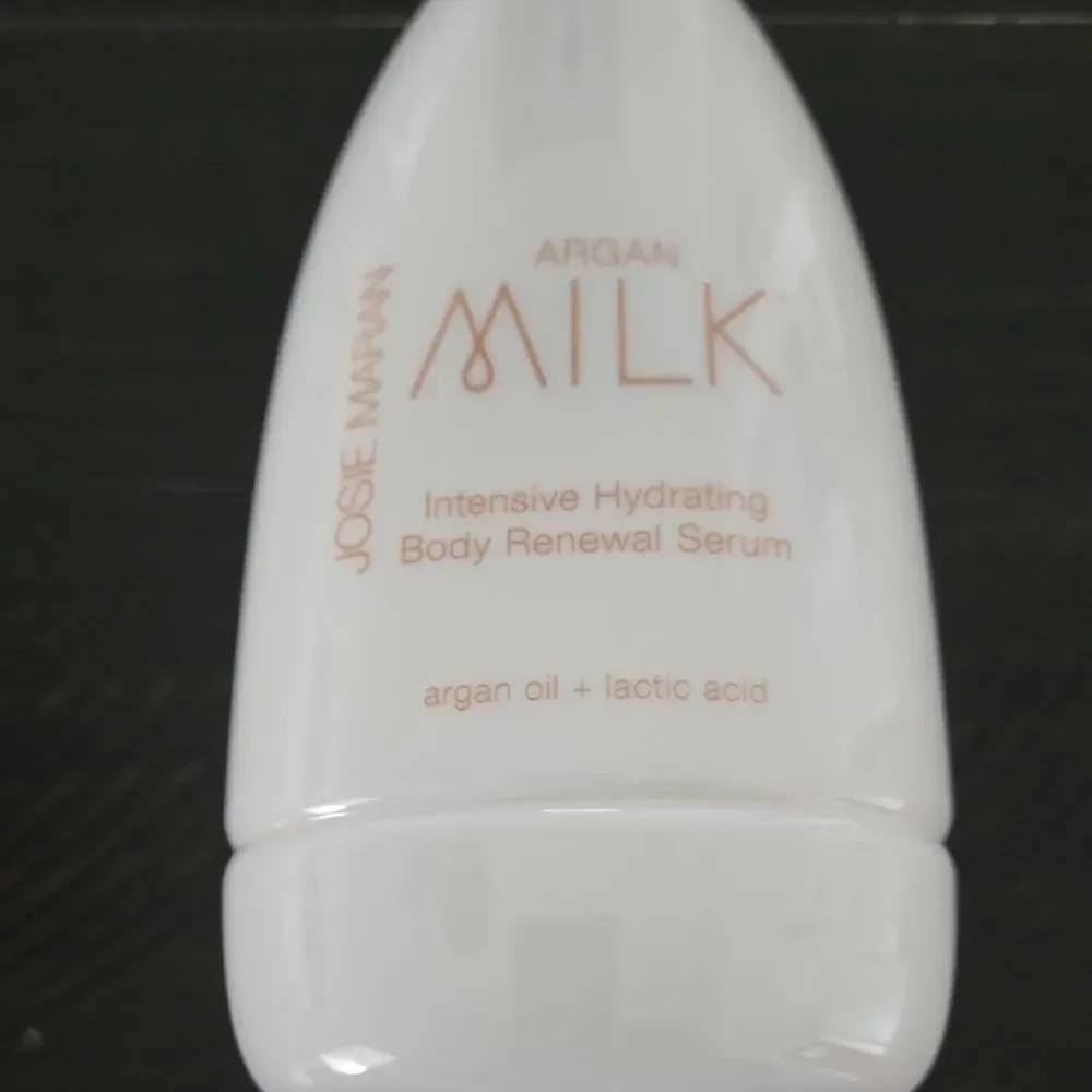 JOSIE MARAN Argan Milk Intensive Hydrating Body Renewal Serum Vanilla Bean 20 oz